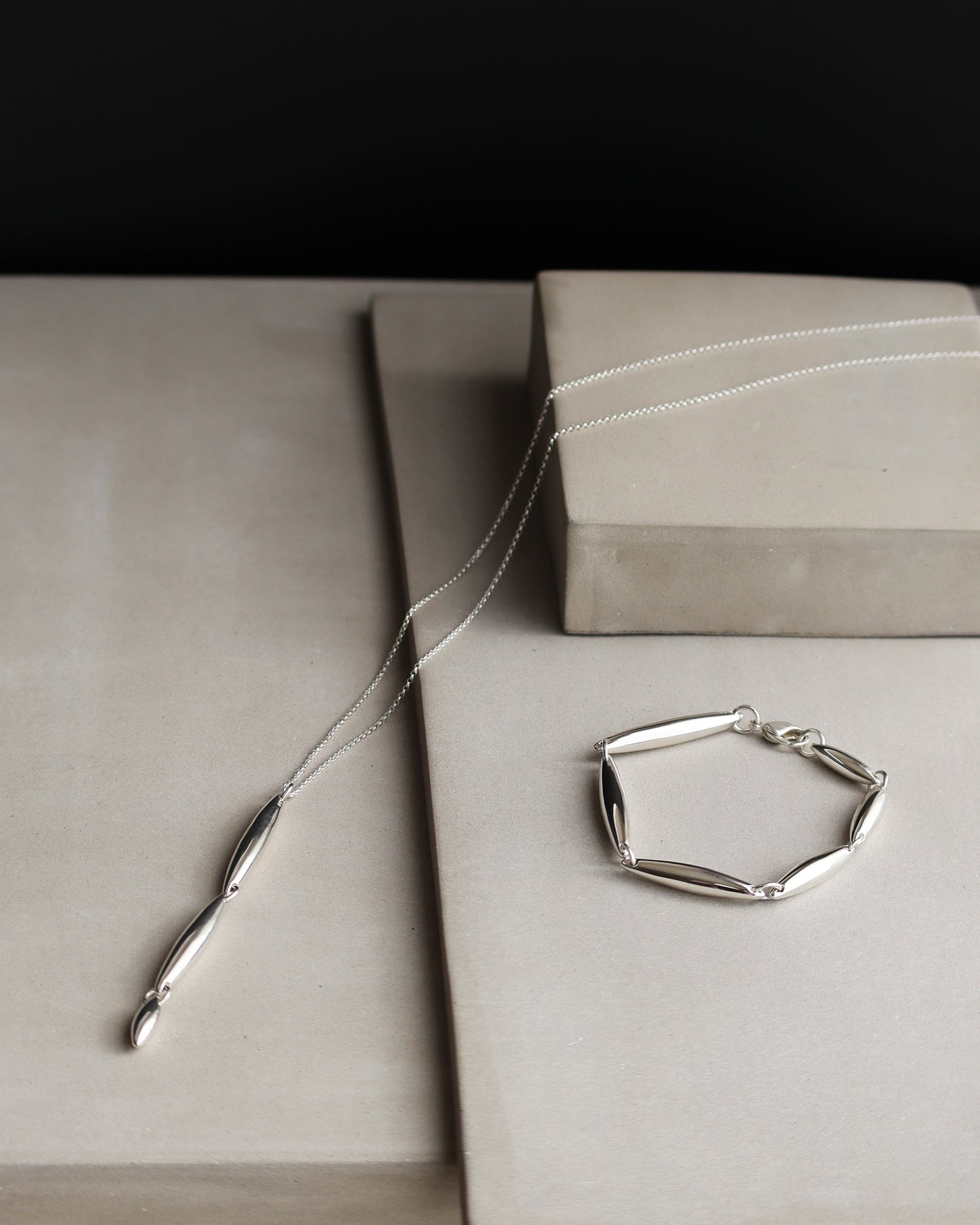 SEED LONG NECKLACE