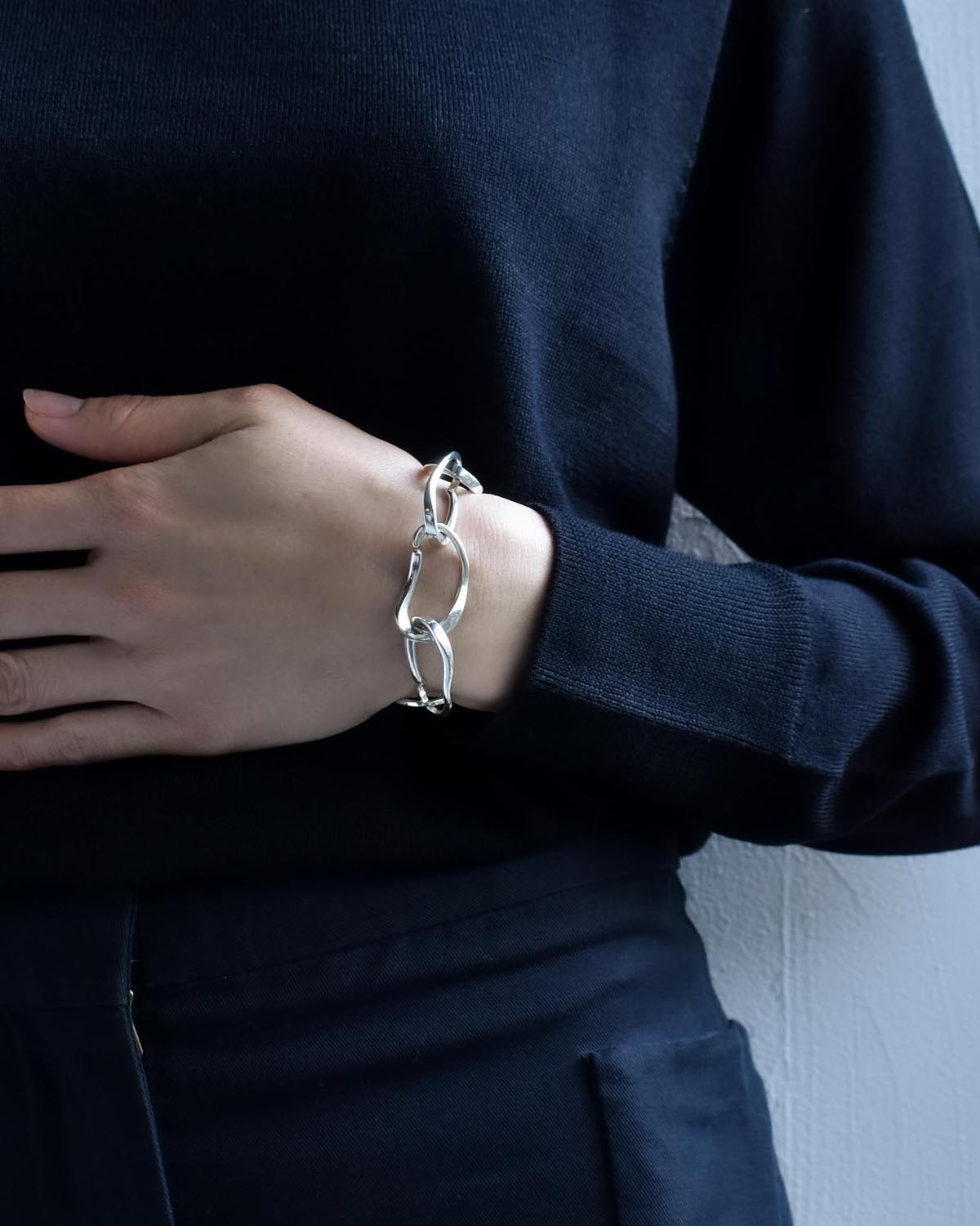 BEGINNING CHAIN BRACELET - Large Loop