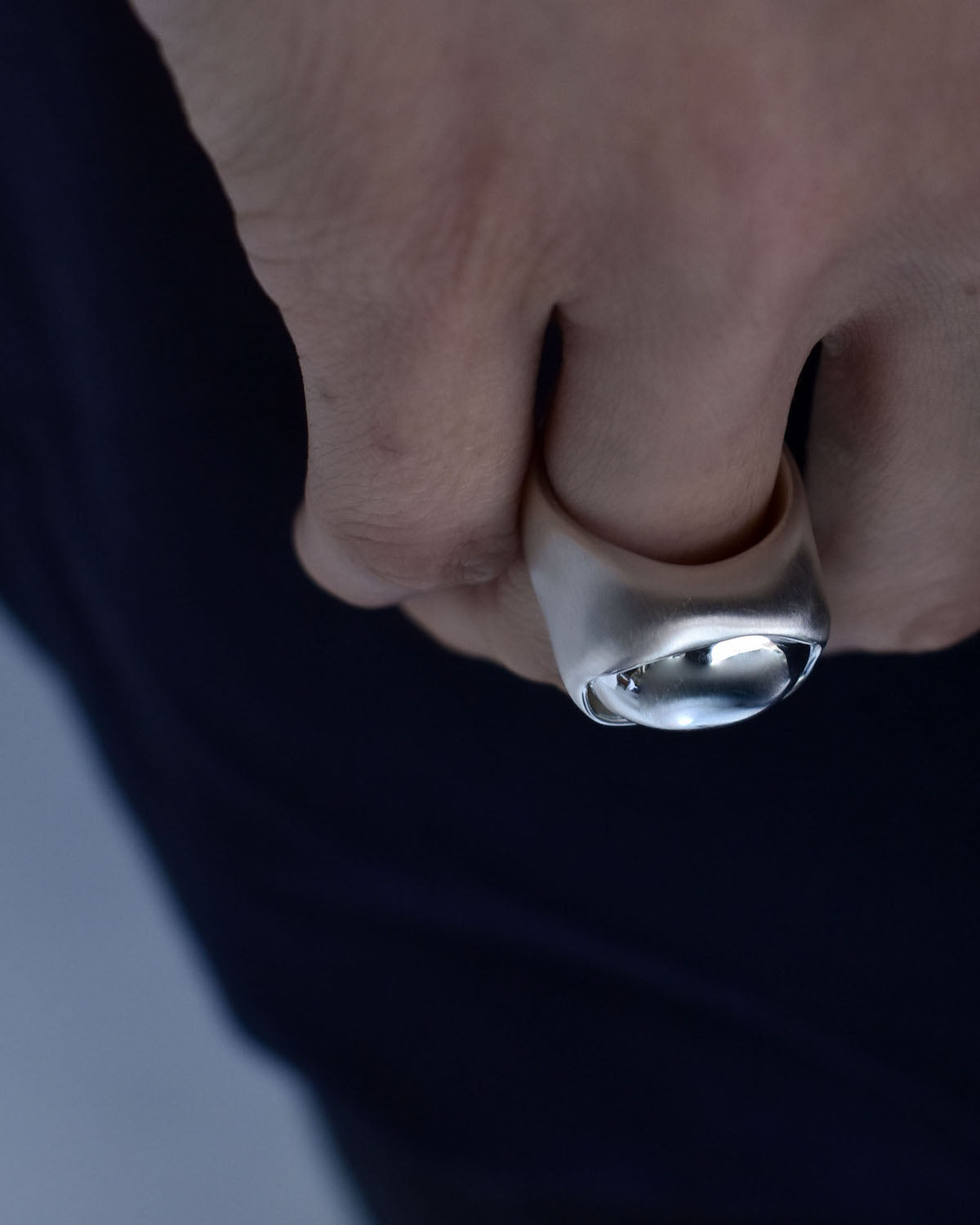 TEXTURED OVAL RING