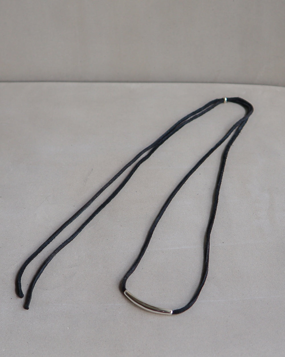 Serenhide choker