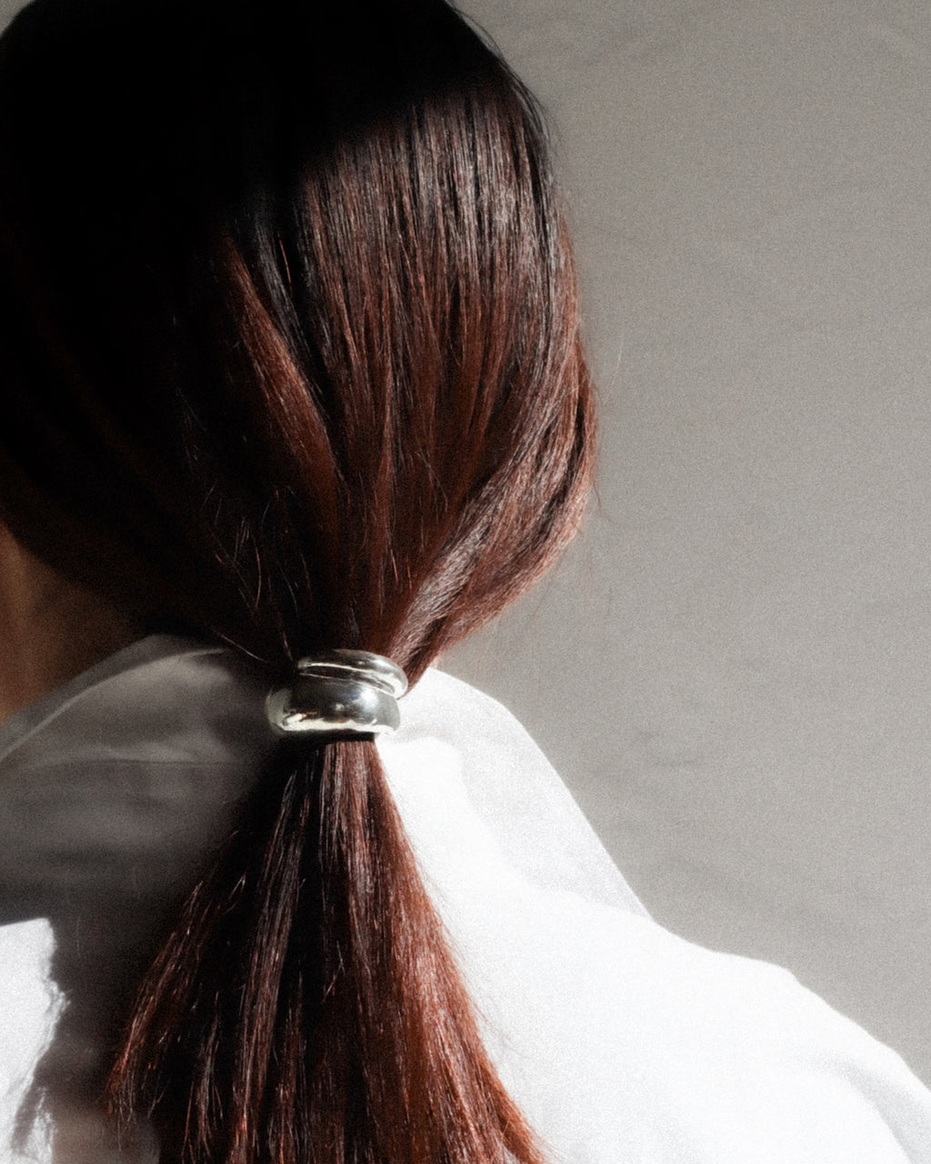 DOUBLE IVY PONY CUFF