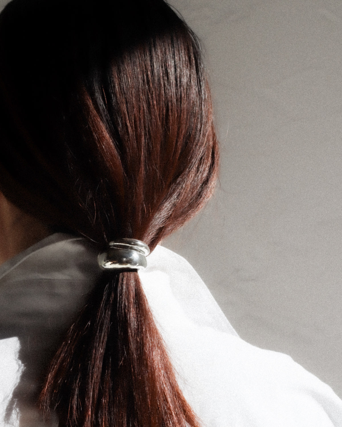 DOUBLE IVY PONY CUFF