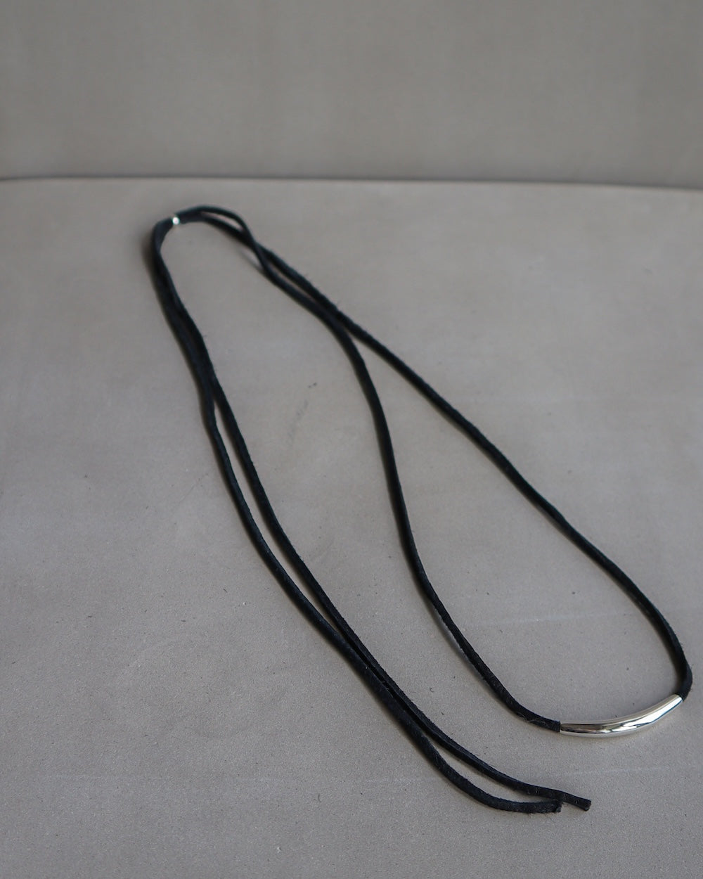 Serenhide choker