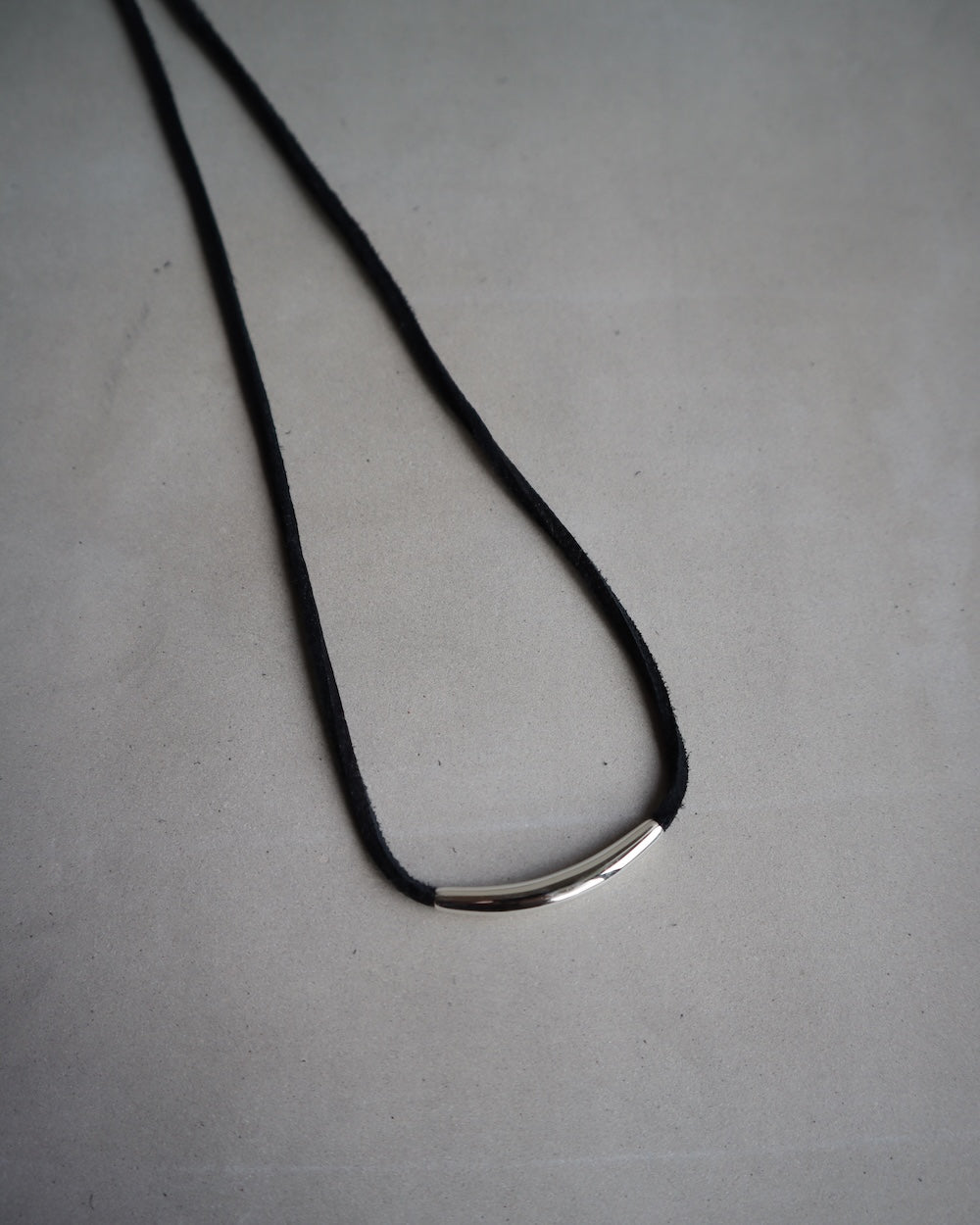 Serenhide choker