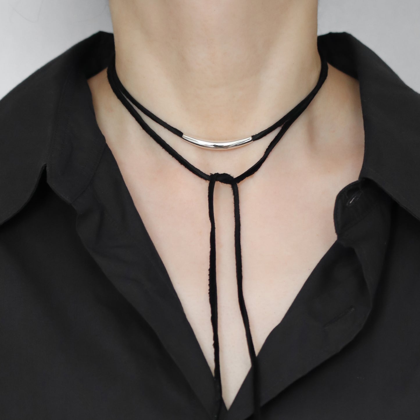 Serenhide choker