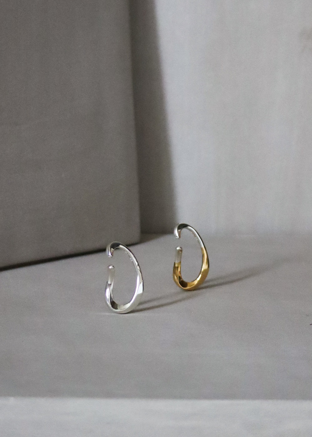 BEGINNING EAR CUF / Large / GOLD x SILVER