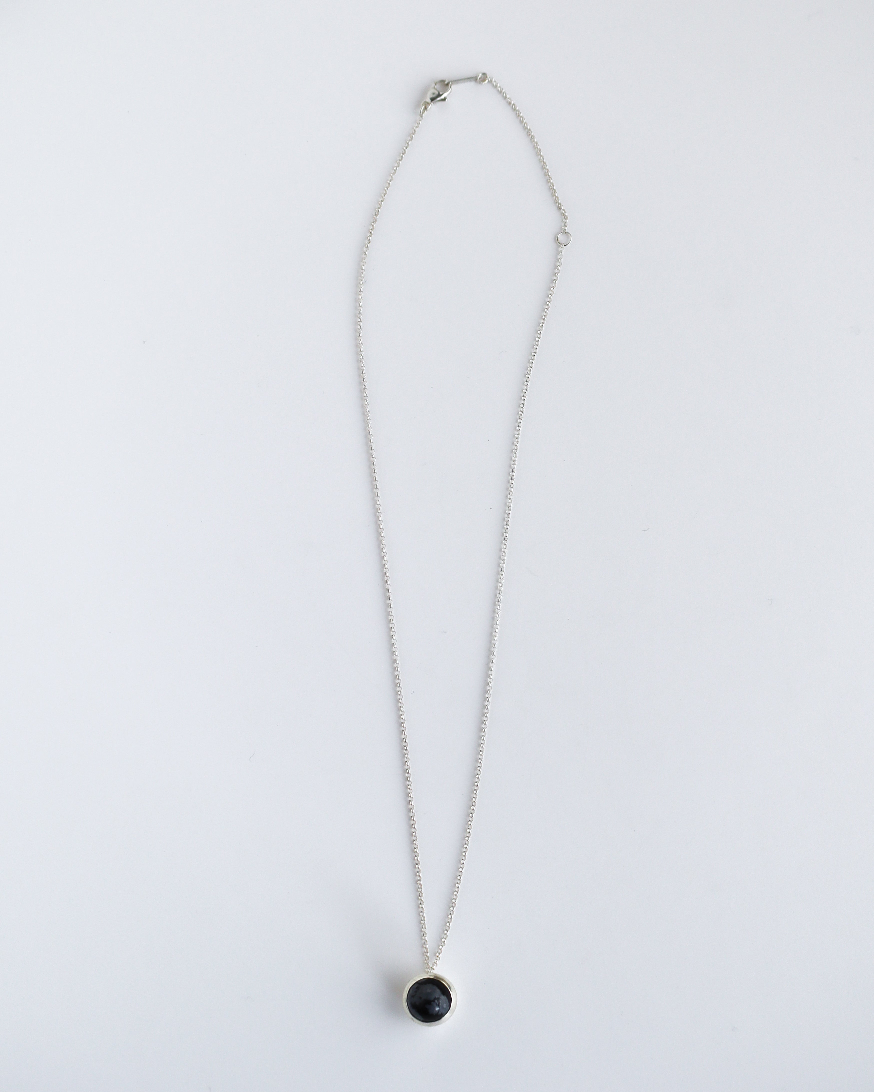 ORB GEM NECK LACE<snow flake>